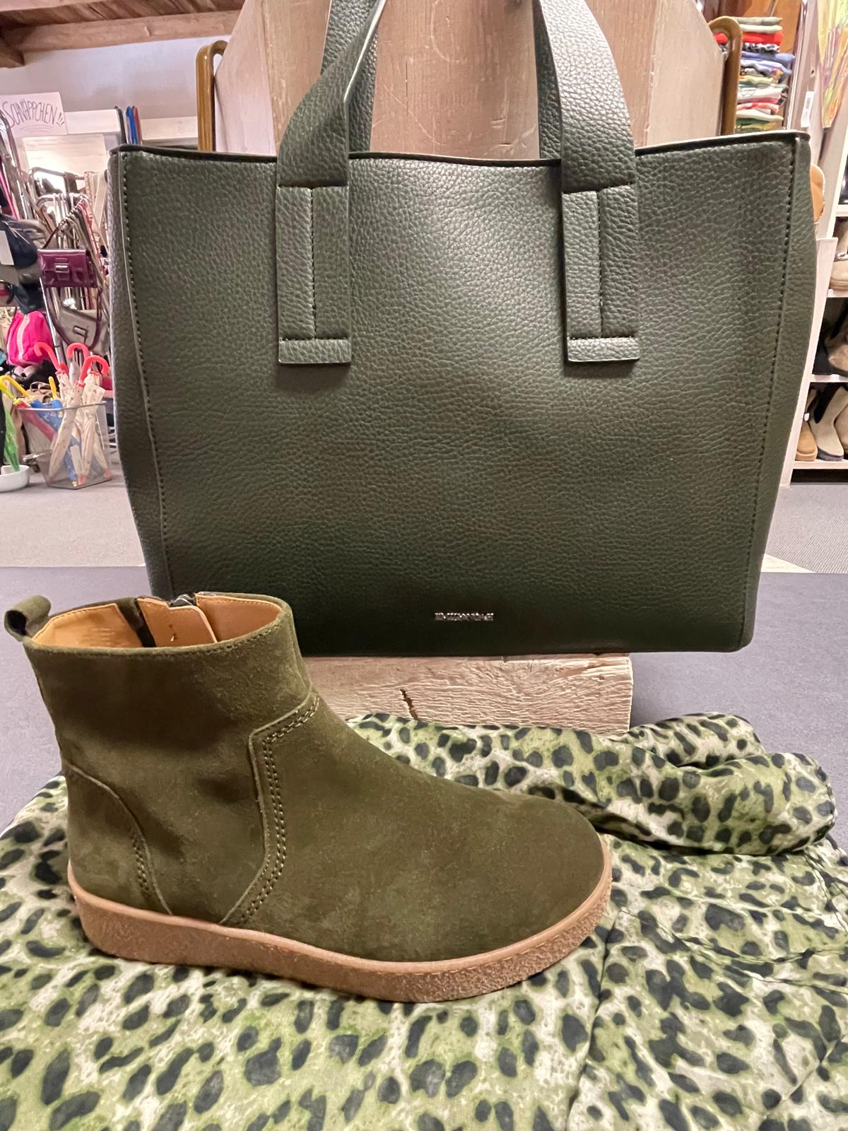 Damenschuhe bei Schuhhaus Öfner in Zirl - Bild 40